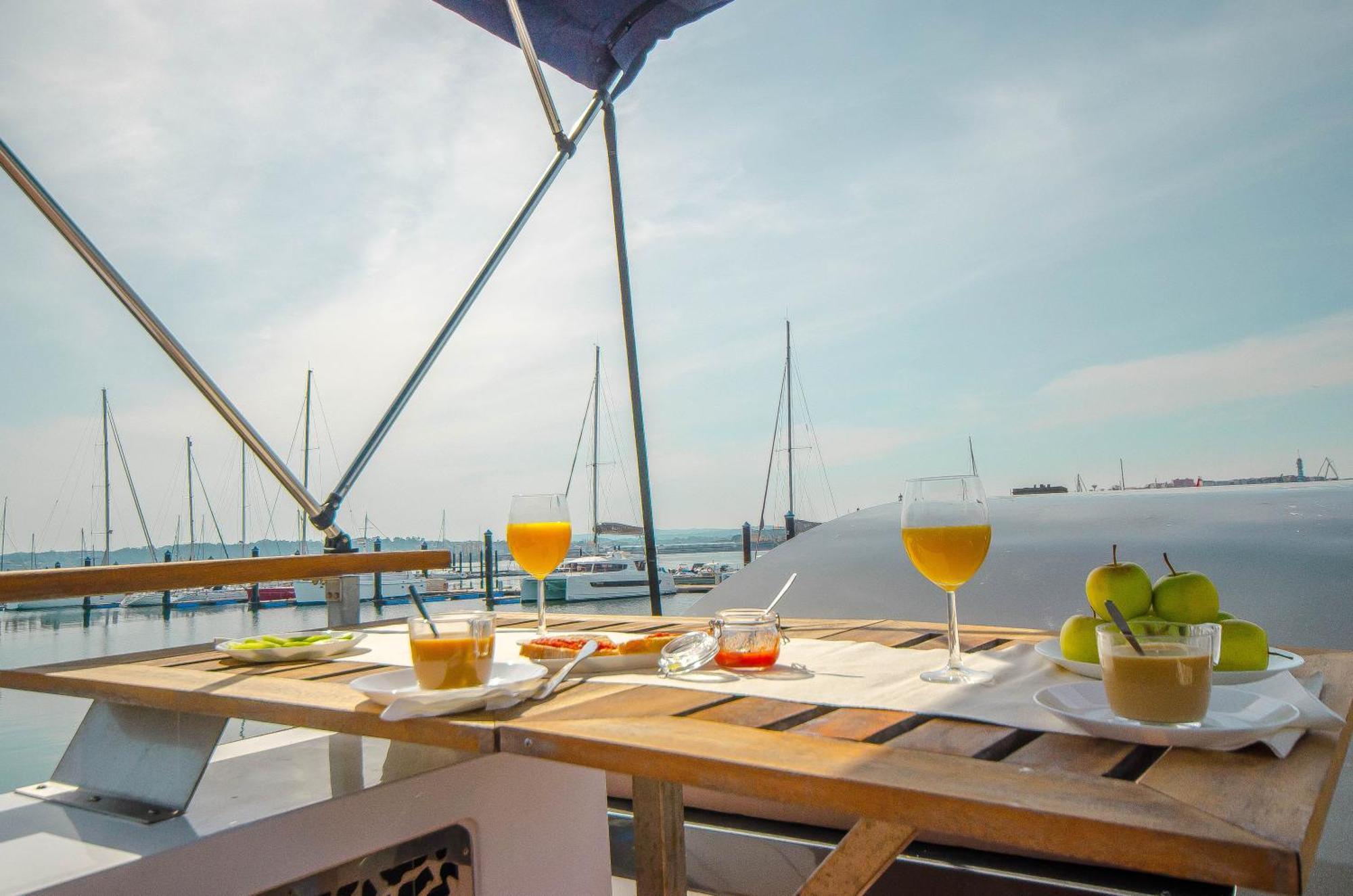 Exclusivas Vistas Al Mar En Casa Barco, Pleno Centro, Terraza, Parking Apartment
